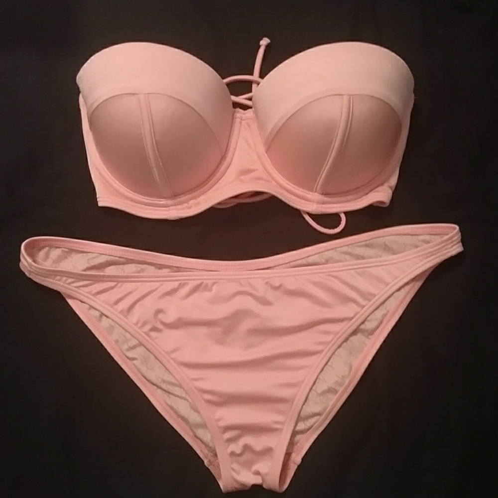 Gorgeous VS swimsuit